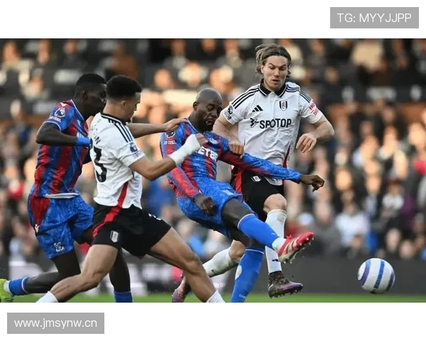 英超富勒姆后卫安东尼·罗宾逊近期表现稳健