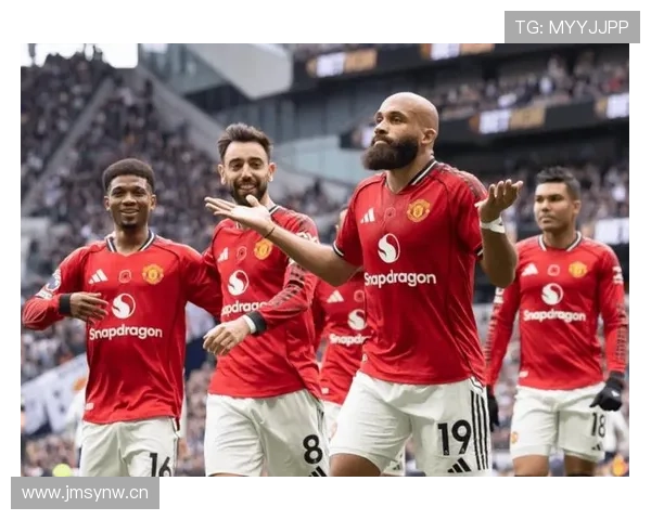 曼联战术体系缺乏稳定性,本赛季多场比赛表现波动,对争冠形势产生影响 曼联战术体系缺乏稳定性,本赛季多场比赛表现波动,对争冠形势产生影响